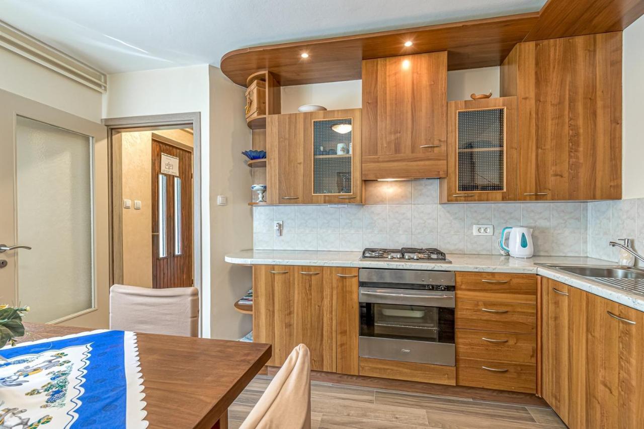Apartment Flores Stari Pazin Exterior foto